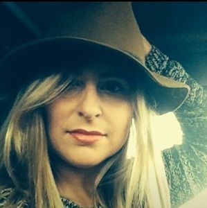 Meet your Posher, Cristina